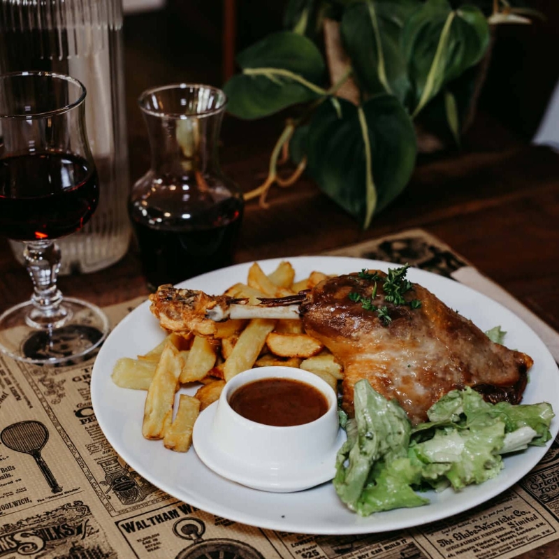 Le restaurant - Le Vieux Cèdre - restaurant LE DORAT - Restaurant Magnac Laval - bien manger LE DORAT